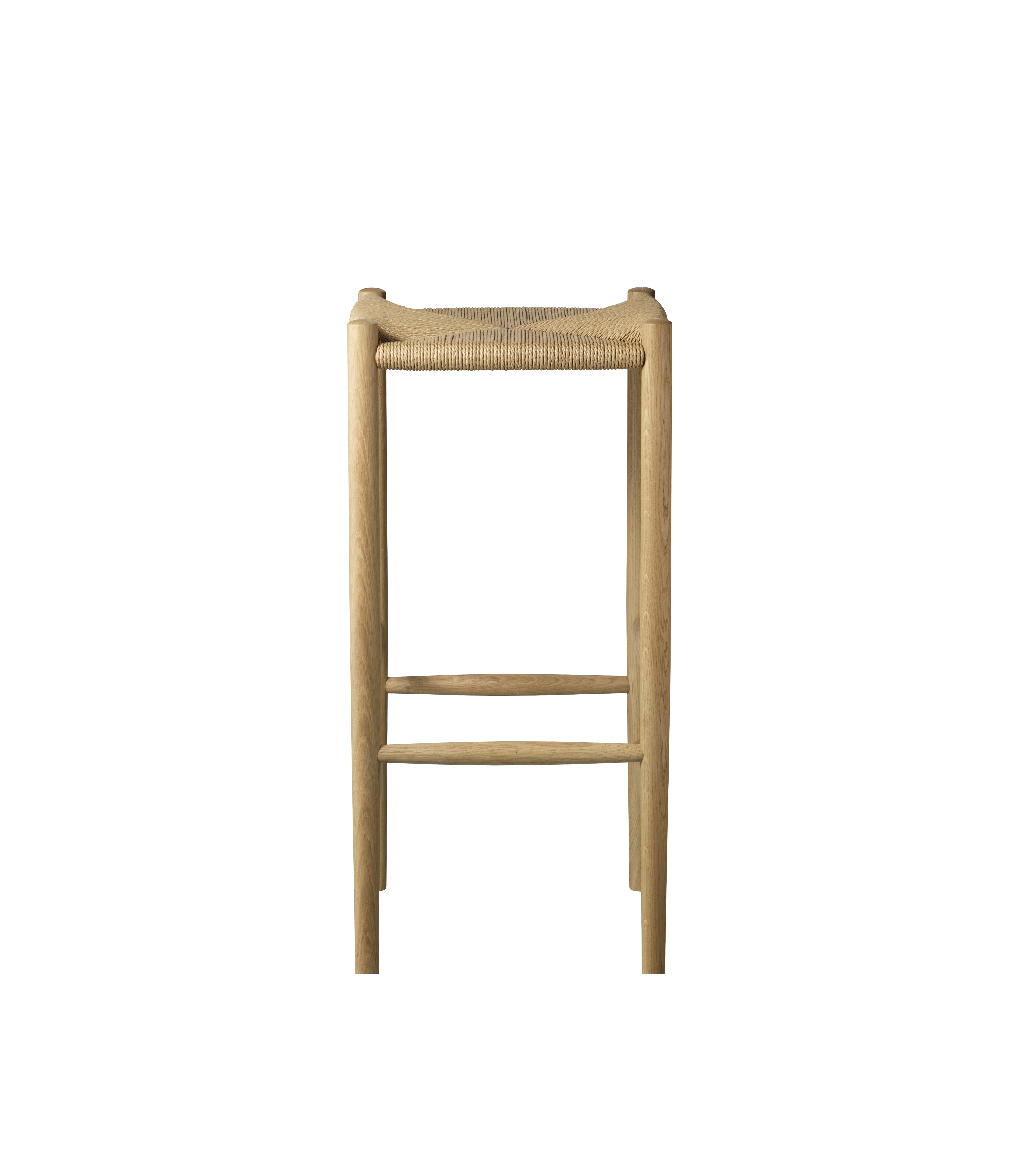 J164B - Bar stool squared - Oak