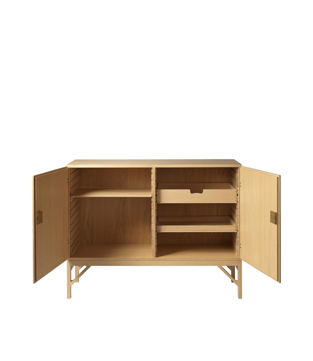 A232 - Sideboard - Oak