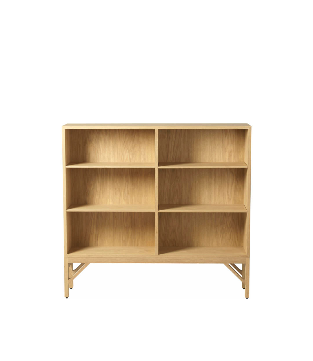 A152 - Shelving unit - Oak