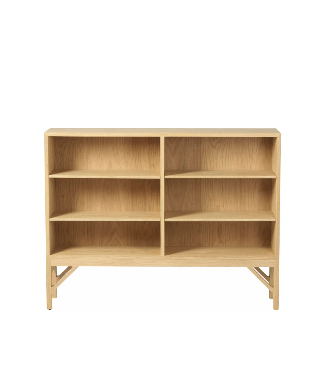 A153 - Shelving unit - Oak