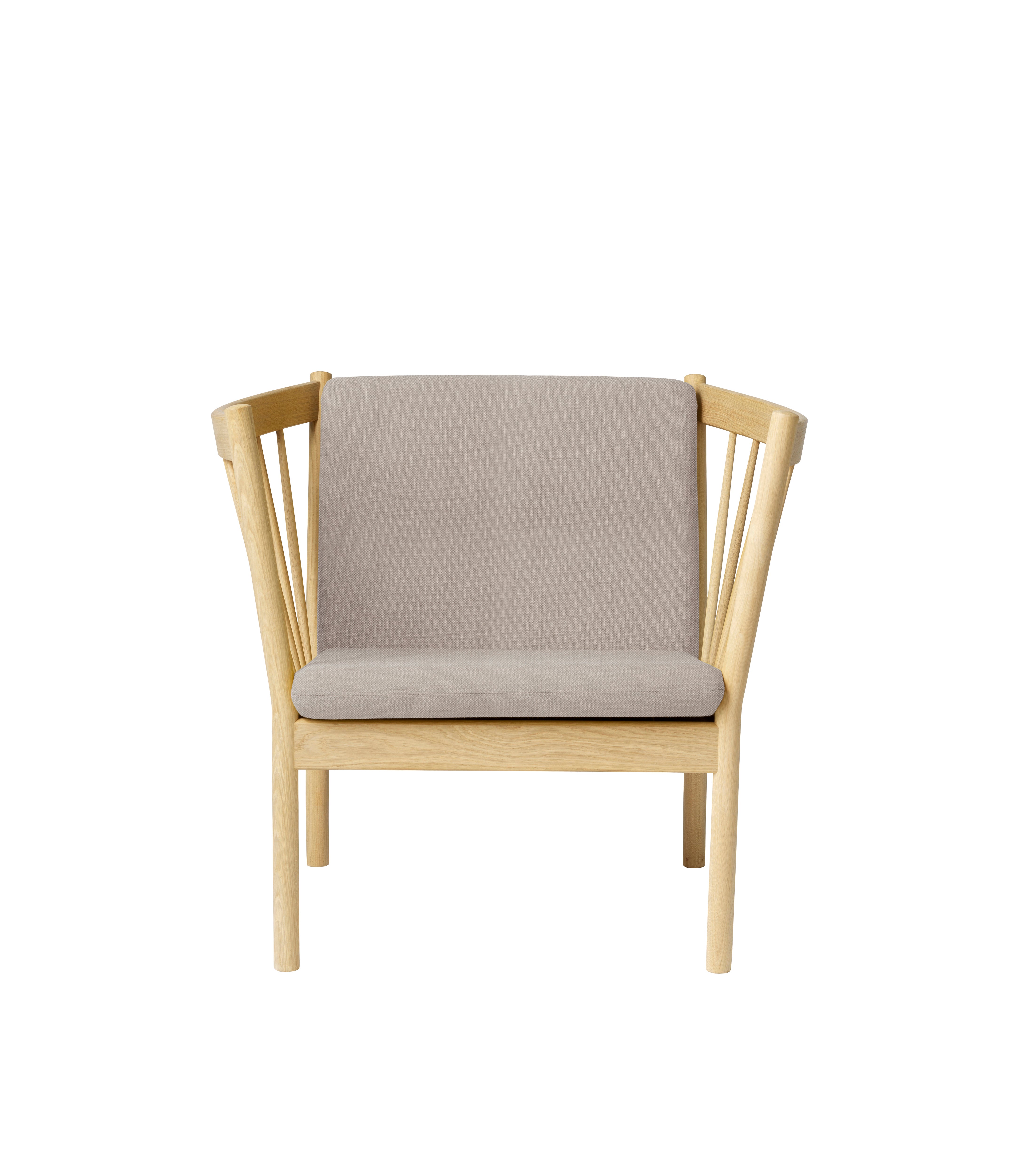 J146 - Armchair - Oak - Beige (61)