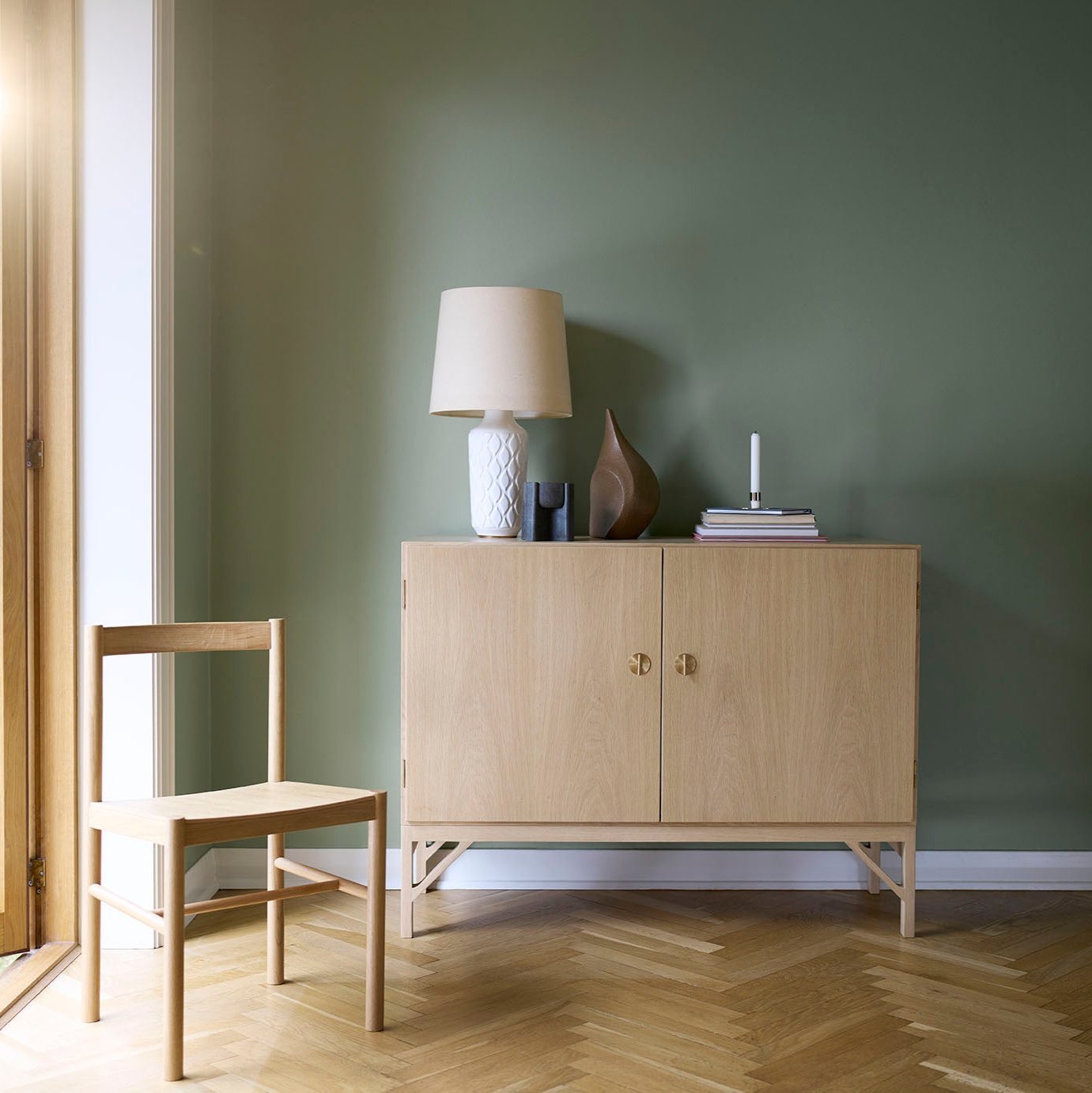 A232 - Sideboard - Oak