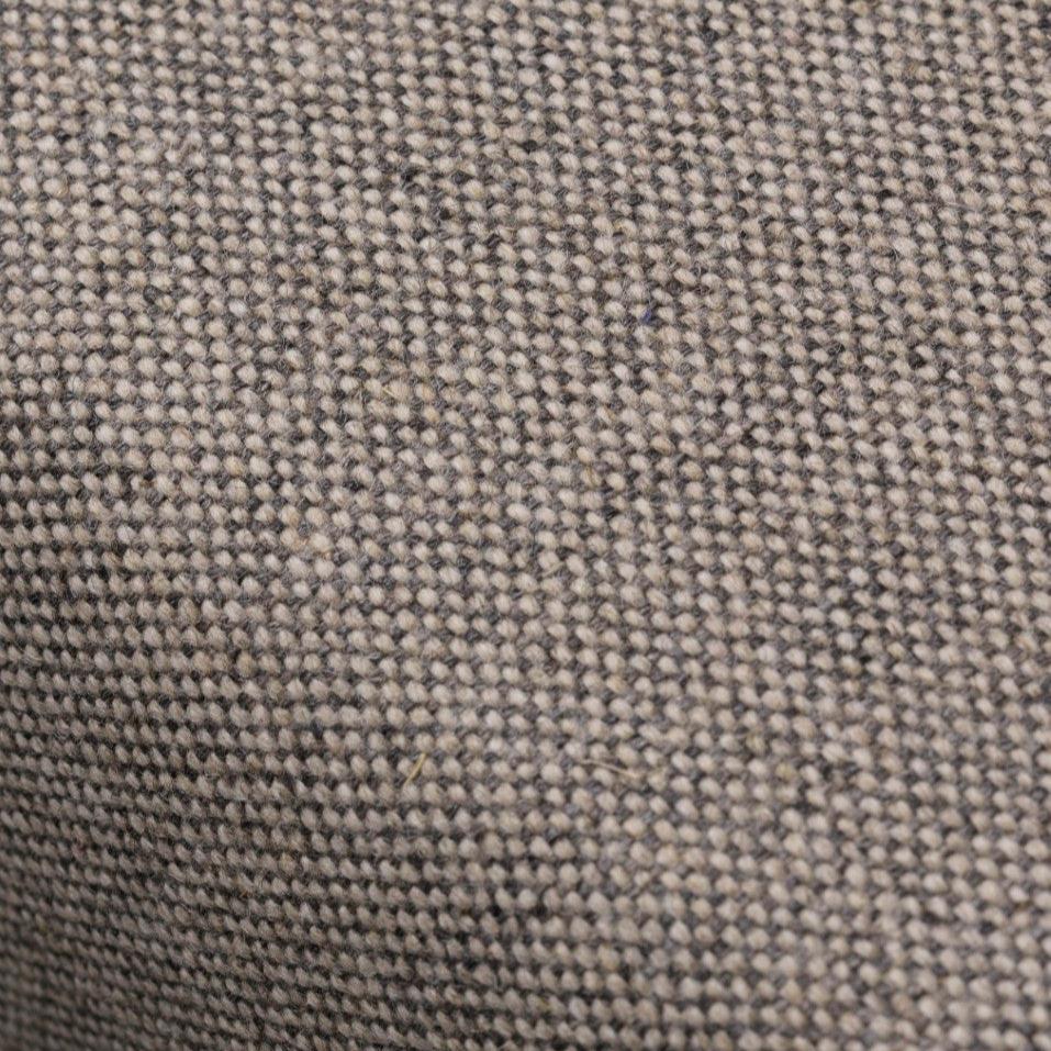 J148 2 pers. sofa i Eg Light Grey af Erik Ole Jørgensen